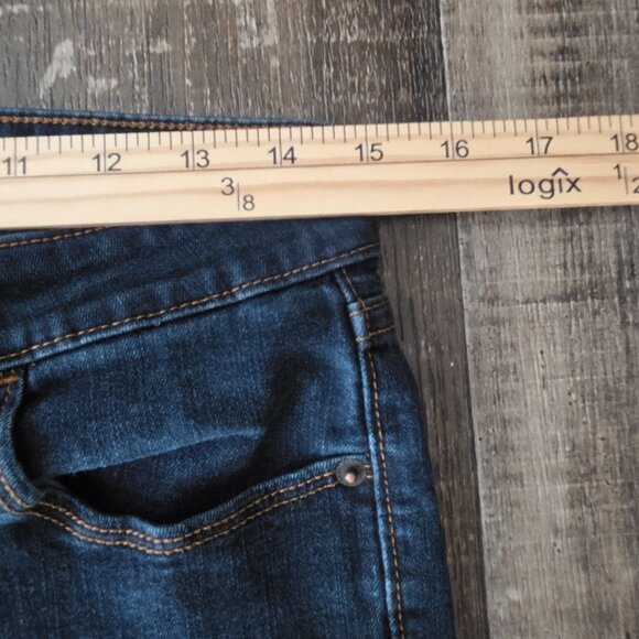 Old Navy Woman's Mid Rise Rockstar Jeans Size 8 Tall - Picture 6 of 7